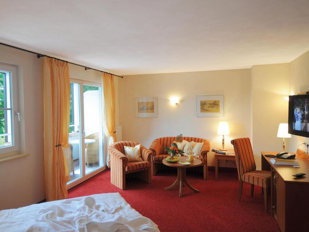 Schwarzwaldhotel Oberwiesenhof Seewald Экстерьер фото